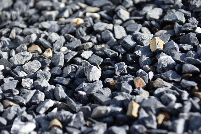 štěrk pro základy altánu